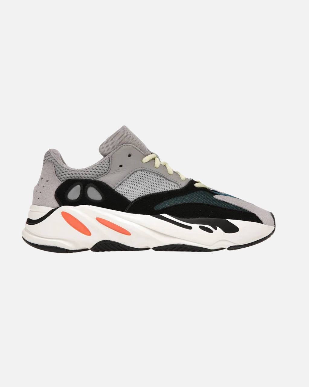 Yeezy boost 700