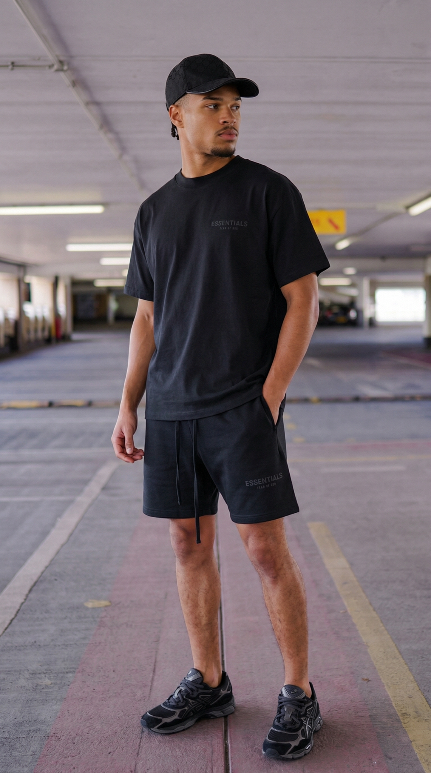 Essential Outfit- OFF Black