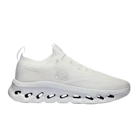 ON x LOEWE white